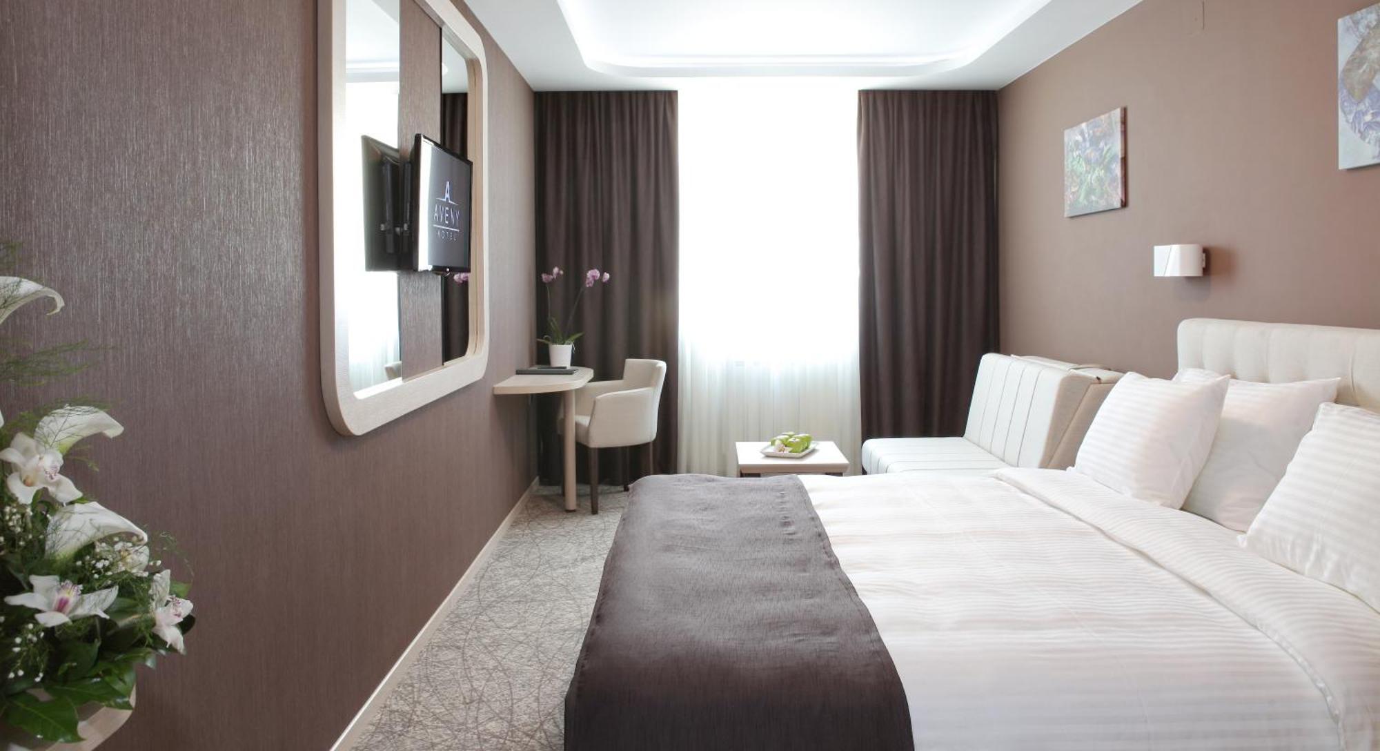 Garni Hotel Aveny Cacak Ngoại thất bức ảnh