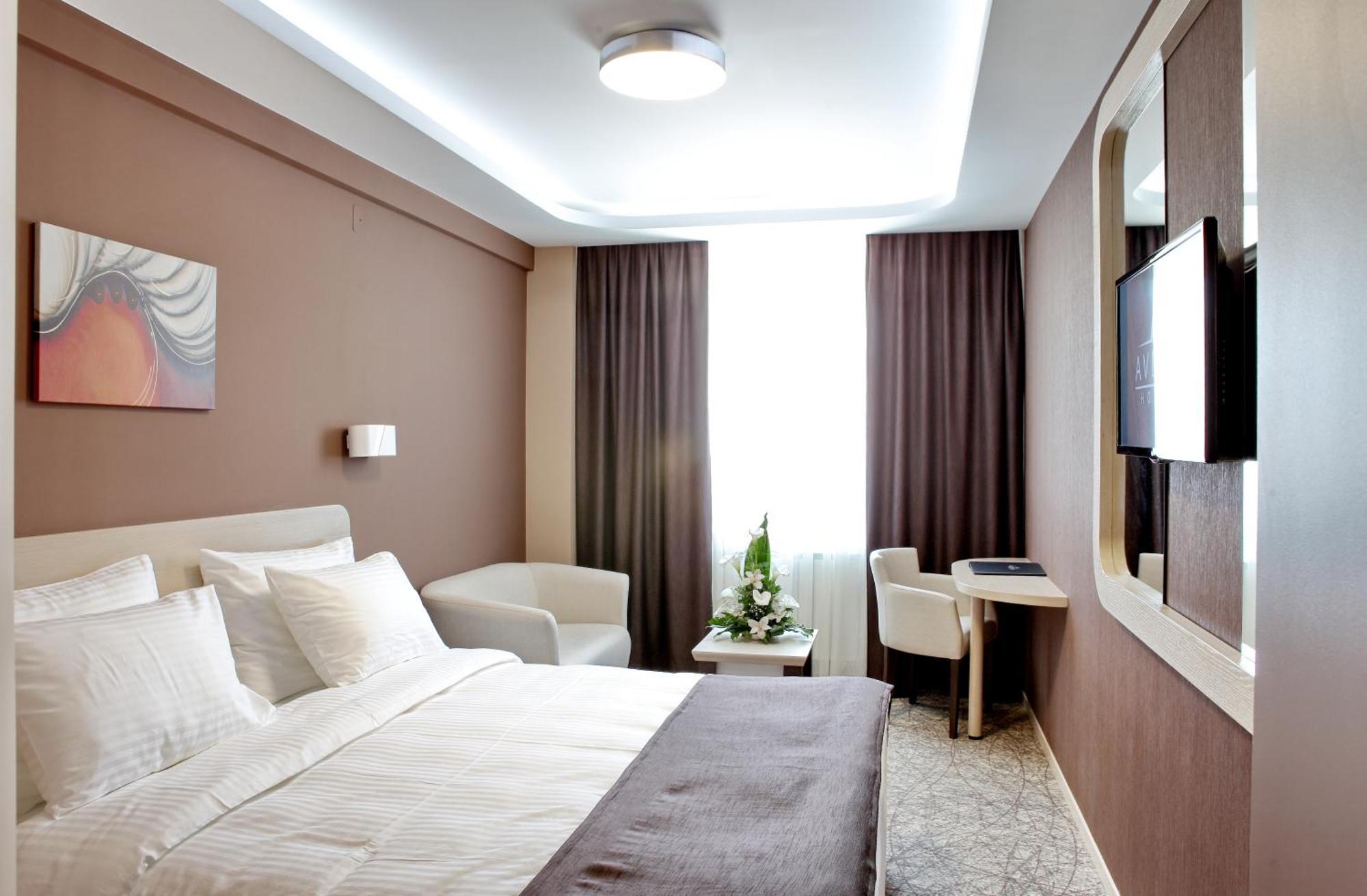Garni Hotel Aveny Cacak Ngoại thất bức ảnh