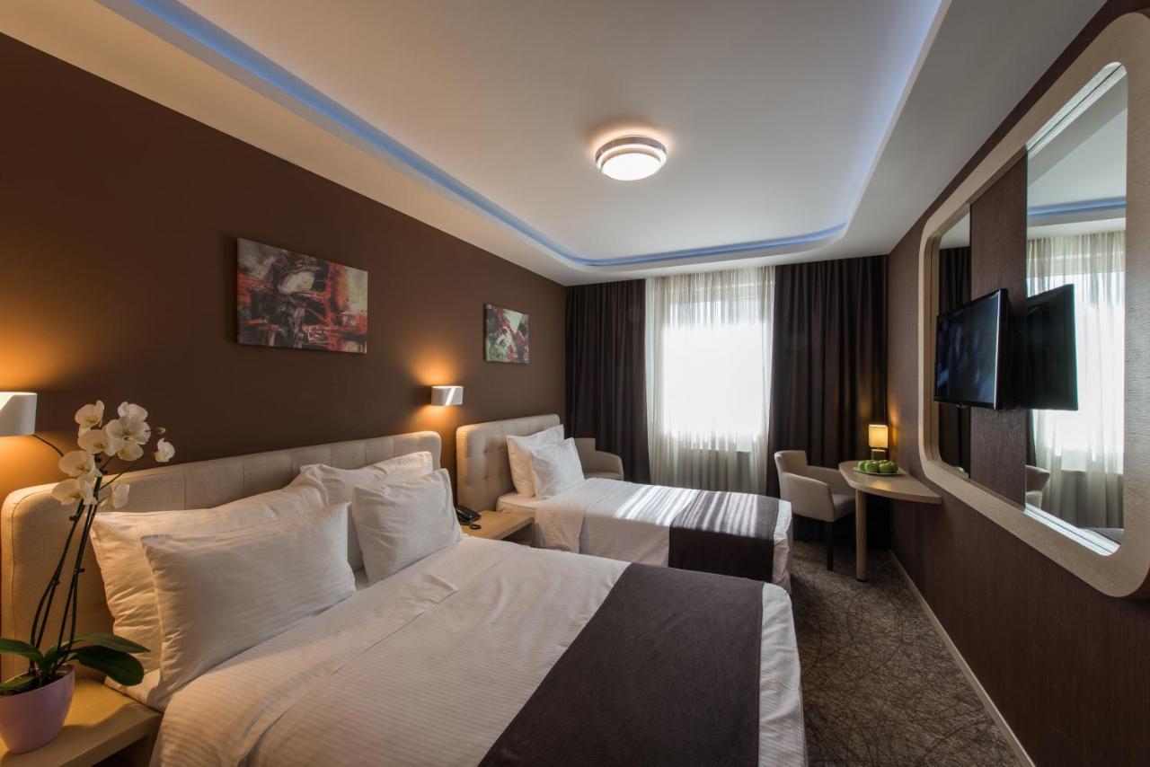 Garni Hotel Aveny Cacak Ngoại thất bức ảnh