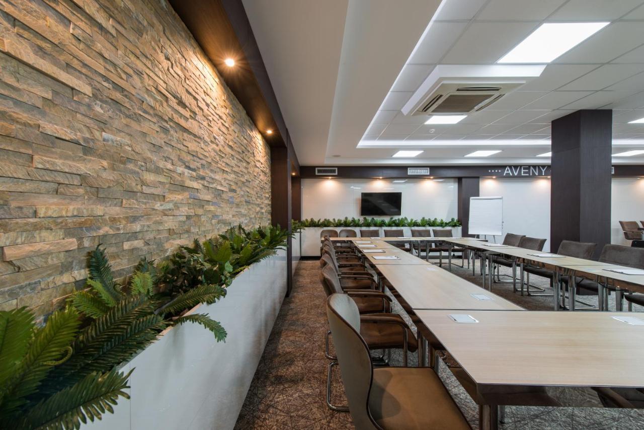 Garni Hotel Aveny Cacak Ngoại thất bức ảnh