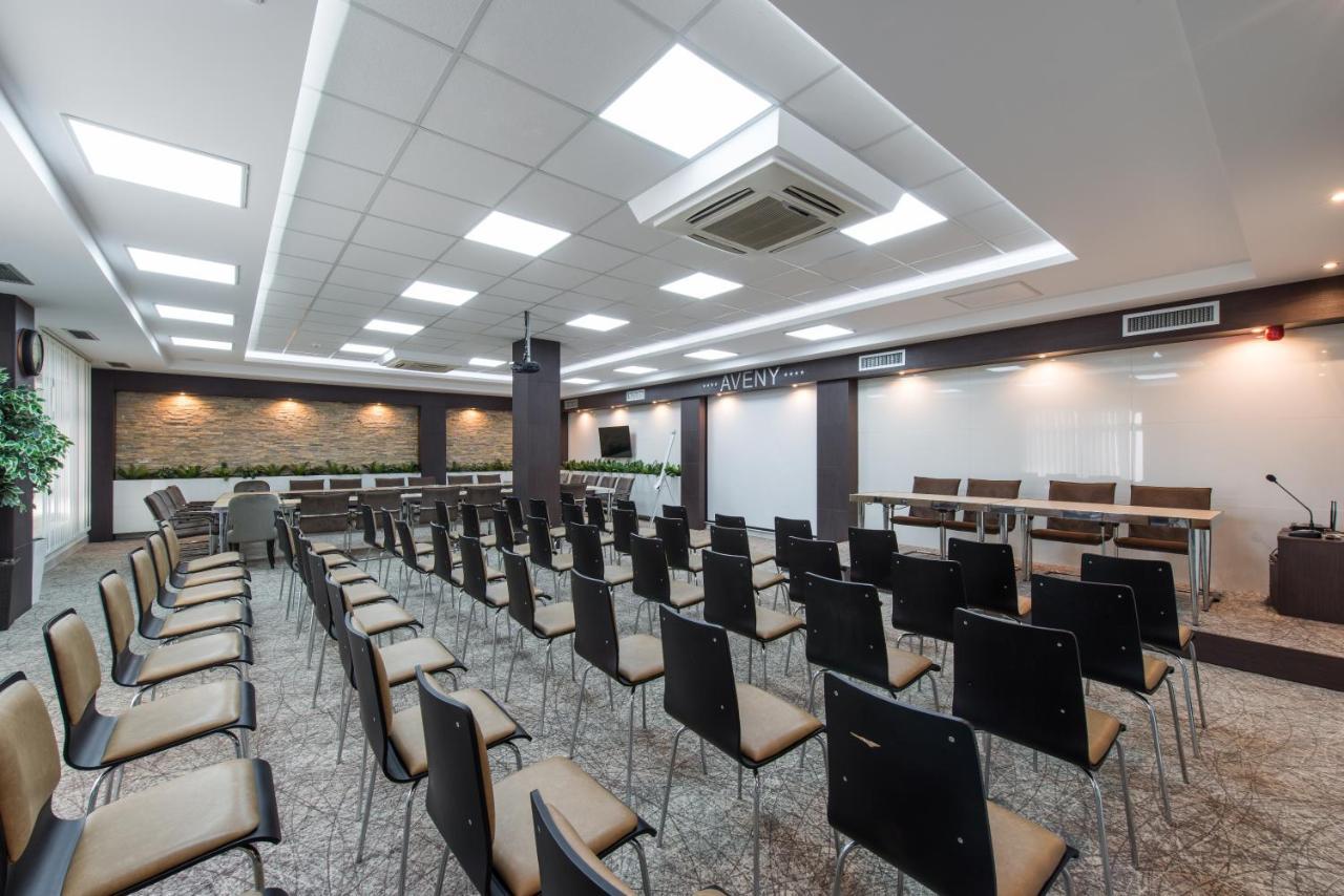 Garni Hotel Aveny Cacak Ngoại thất bức ảnh